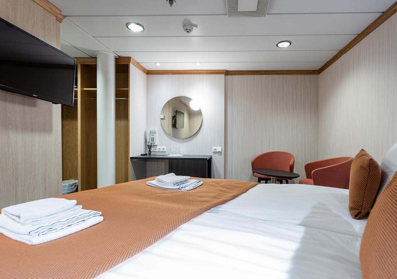 Hotel Viking Line Ferry Gabriella - One-Way Journey From Helsinki To Stockholm Pokoj fotografie